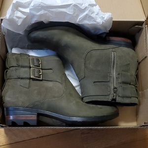 Olive Sorel Lolla Booties